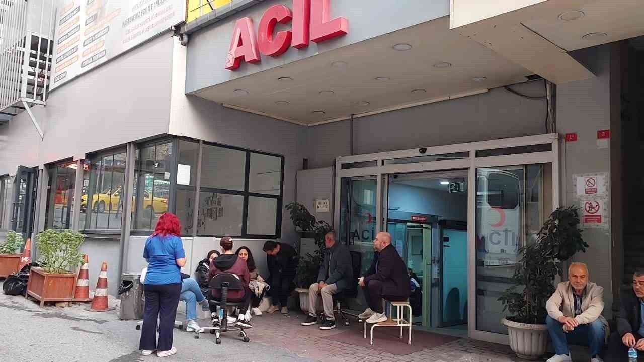 Beyoğlu’nda Özel Okmeydanı Hastanesi 'deprem tadilatı' gerekçesiyle kapatıldı, çalışanlar eylem yaptı