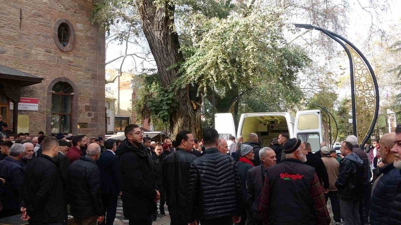 Bilecik’te boşanma aşamasındaki kadın öldürüldü; cenaze töreni gözyaşlarına sahne oldu