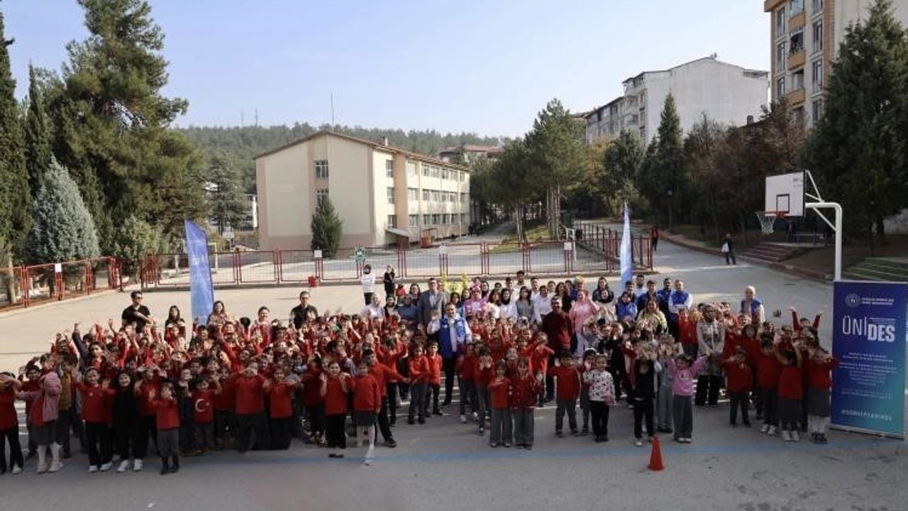Bilecik’te Genç Gönüllüler Kütüphanesi ve Minikler Akademisi açıldı