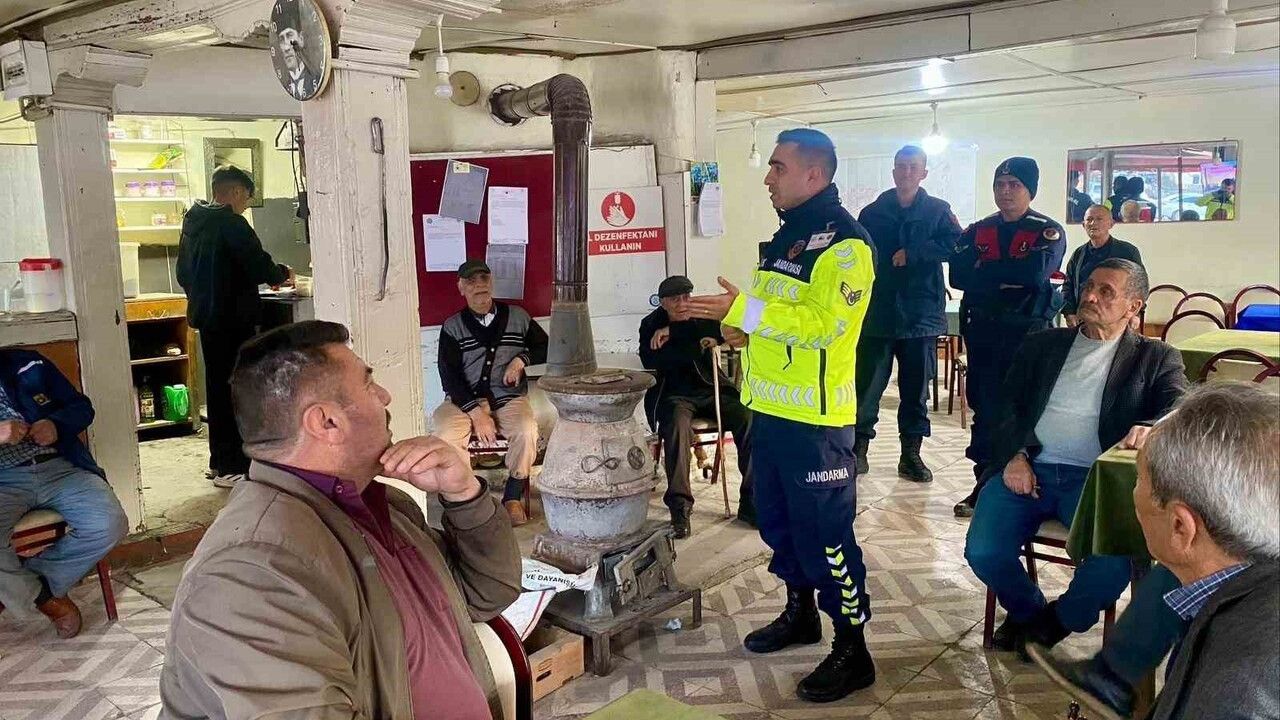 Bilecik'te Jandarmadan Kış Lastiği ve Trafik Güvenliği Uyarısı