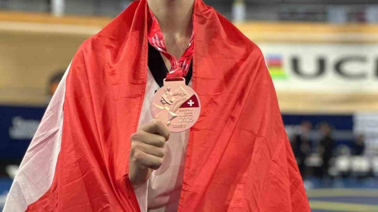Bilecikli taekwondo sporcusu Altuğ Gesge Avrupa üçüncüsü oldu