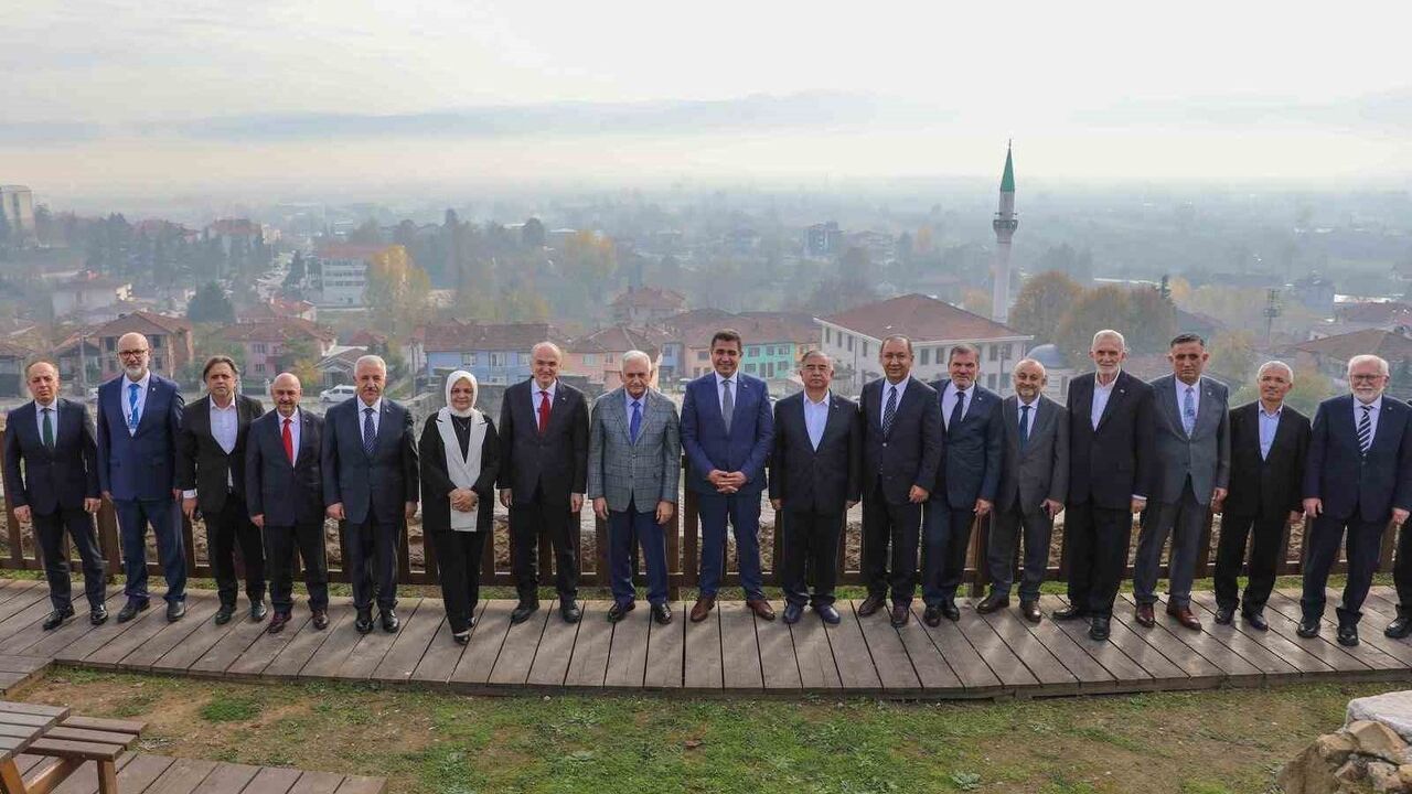 Binali Yıldırım Konuralp Antik Tiyatrosu'nu İnceledi