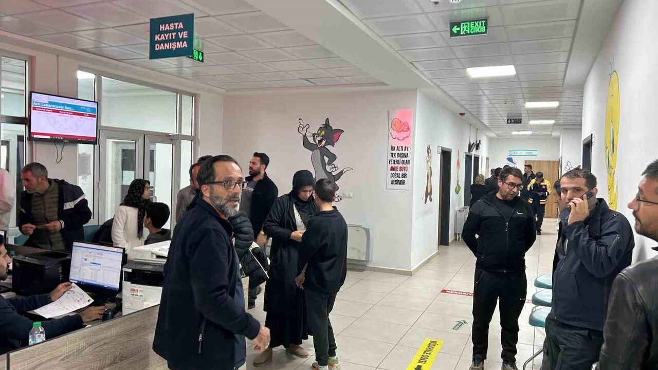 Bingöl'de 120 öğrenci öğle yemeği sonrası rahatsızlandı