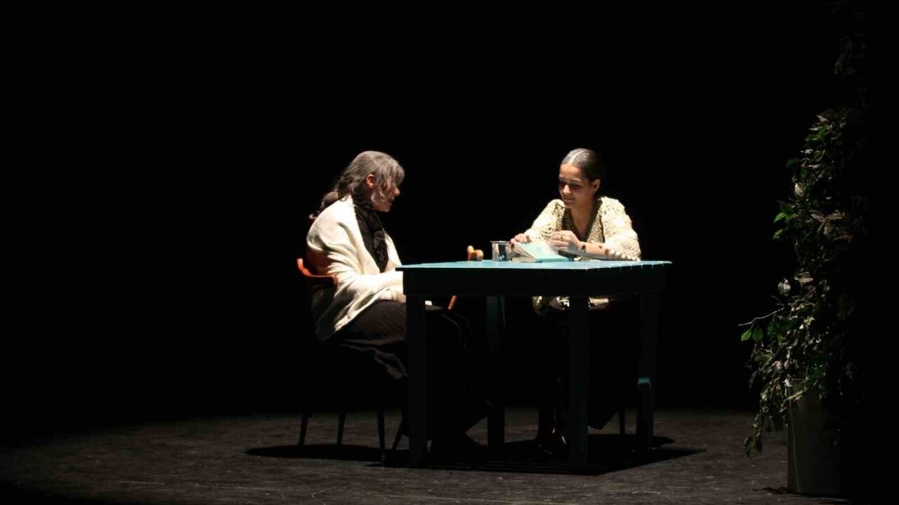 Bir Gün Değil Bir Gül’dür Öğretmen — Erzurum'da Tiyatro Gösterisi