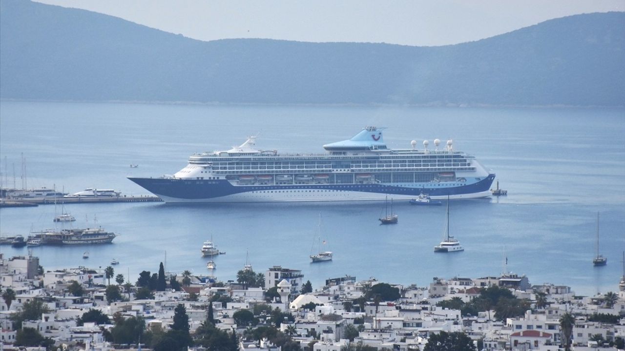 Bodrum'a Kruvaziyerlerle Gelen 1853 Yolcu