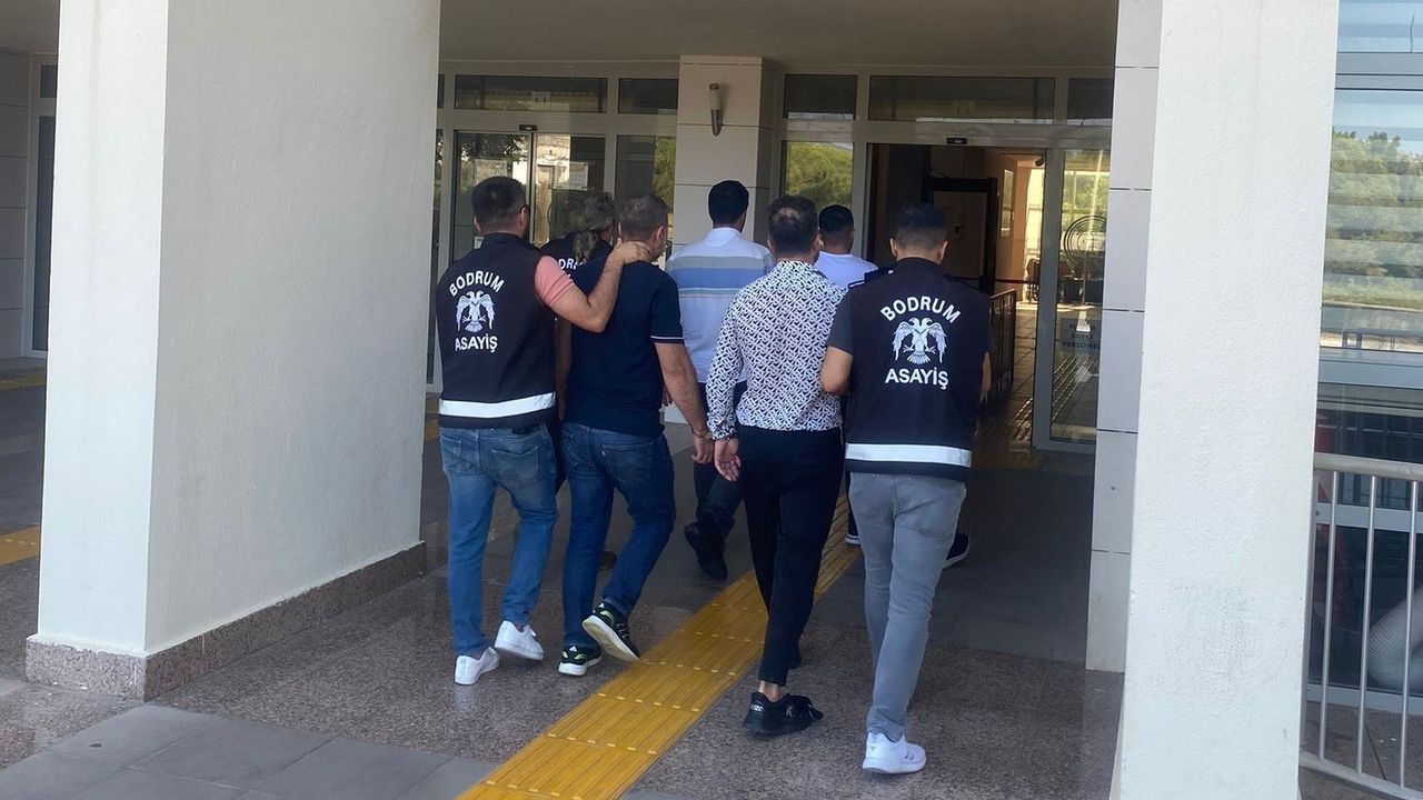 Bodrum'da iki kişinin öldürülmesi davasında 7 sanık adli kontrolle serbest bırakıldı