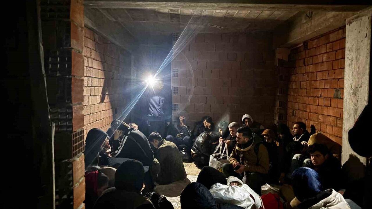 Bodrum Yalıkavak'ta inşaatta 28 düzensiz göçmen yakalandı