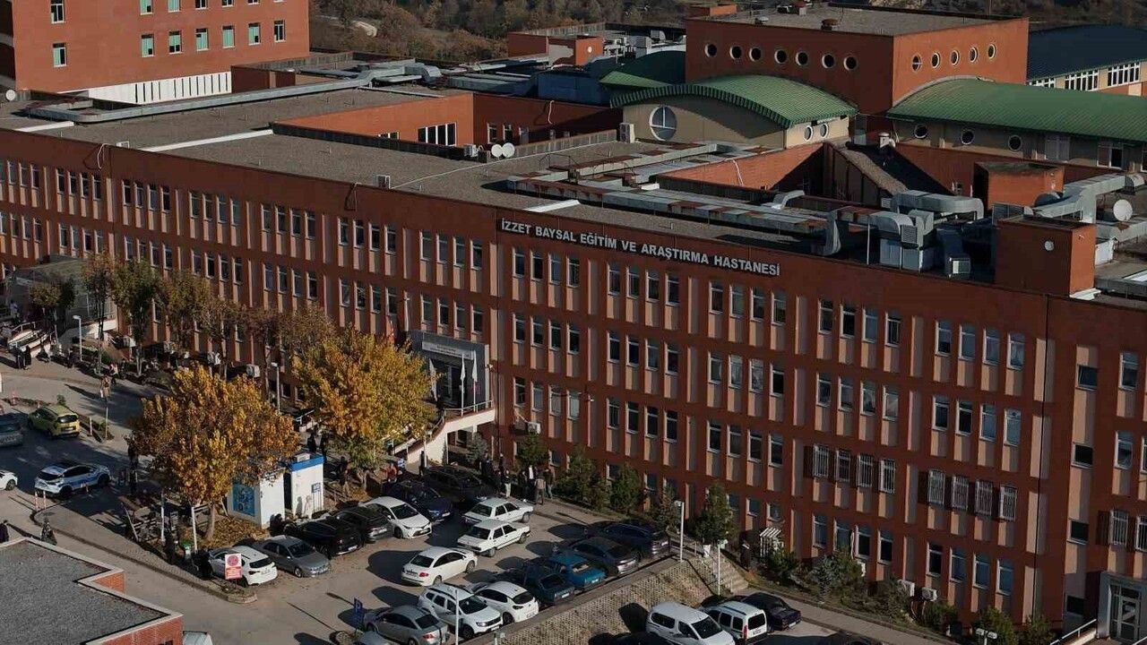 Bolu'da 14 Diş Hekimliği Fakültesi öğrencisi yemekten sonra hastaneye başvurdu