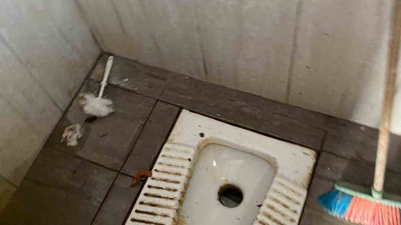 Bolu'da Hayreddin Tokadi Türbesi'nde kadınlar tuvaleti görüntüleri tepki çekti