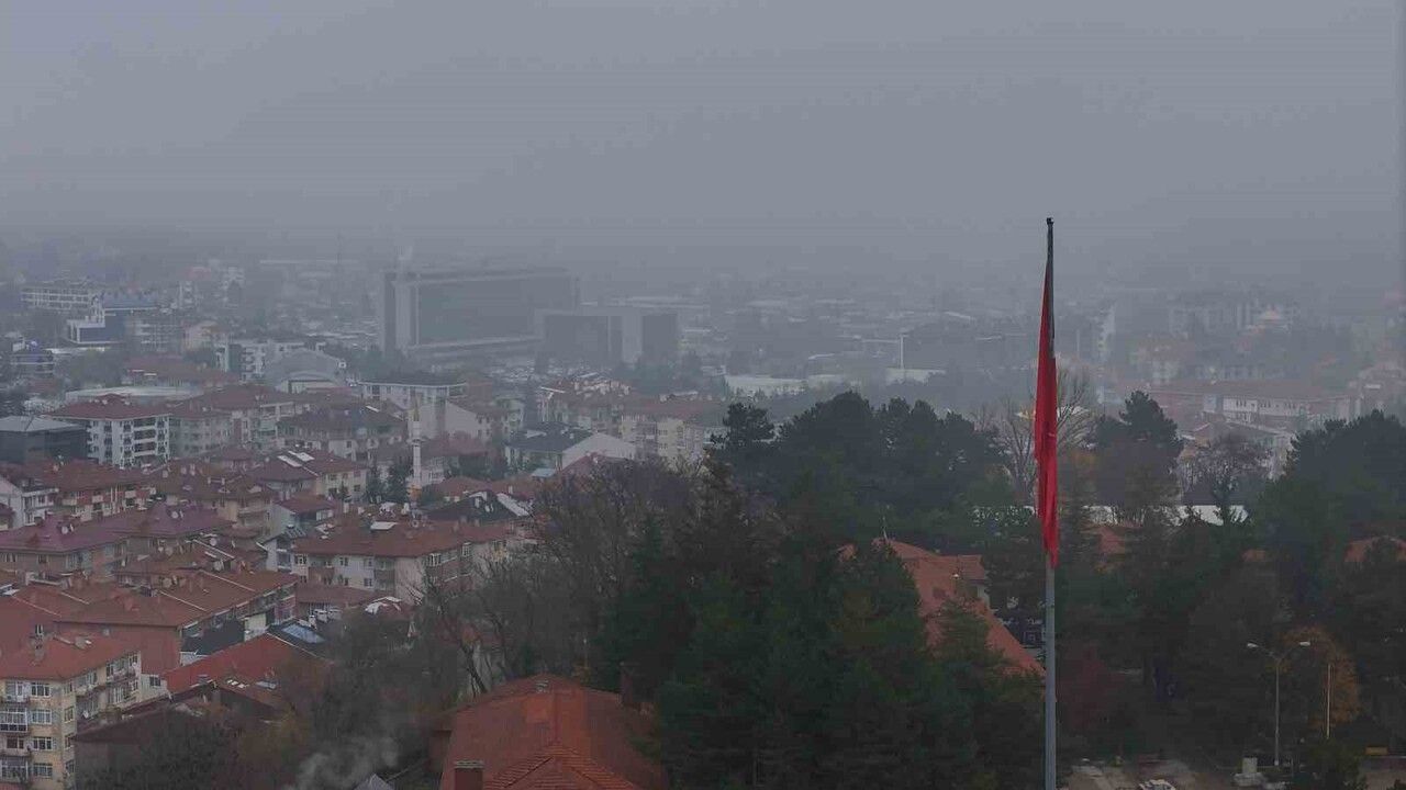 Bolu'da sabah sisleri dronla görüntülendi
