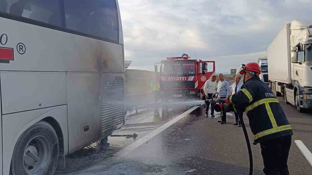 Bolu'da Yolcu Otobüsünde Yangın