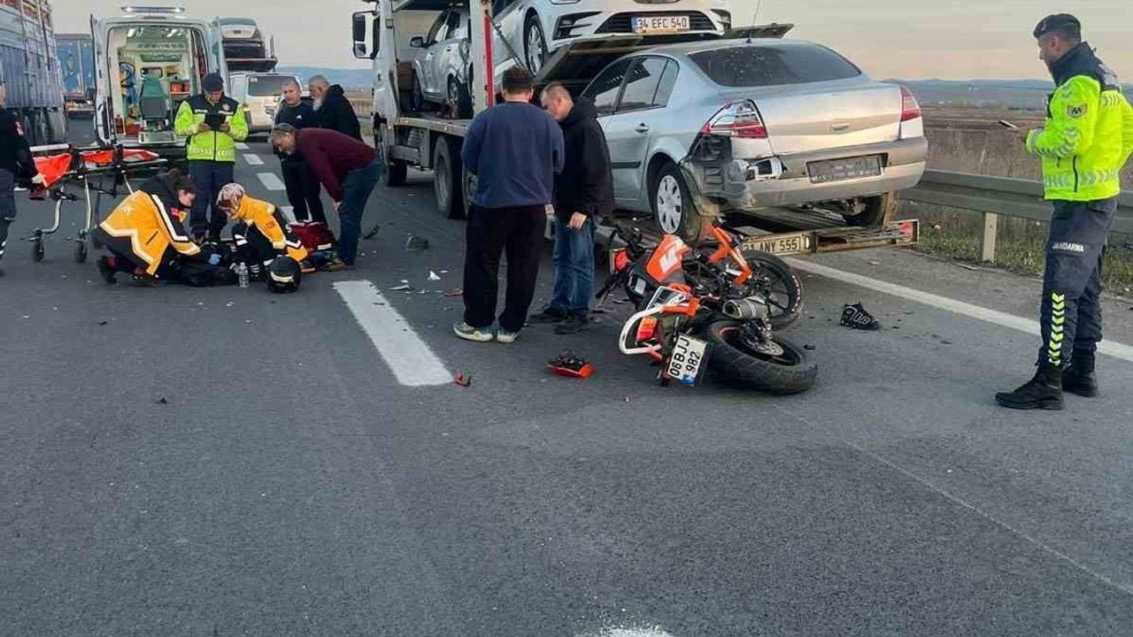 Bolu TEM Otoyolu'nda motosiklet tıra arkadan çarptı: 1 yaralı