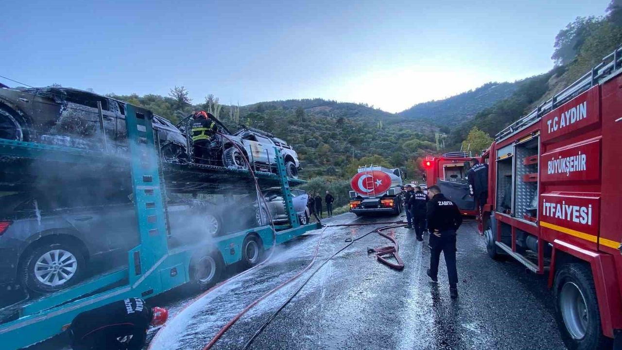 Bozdoğan’da araç yüklü tırda yangın: Araçlar kullanılamaz hale geldi