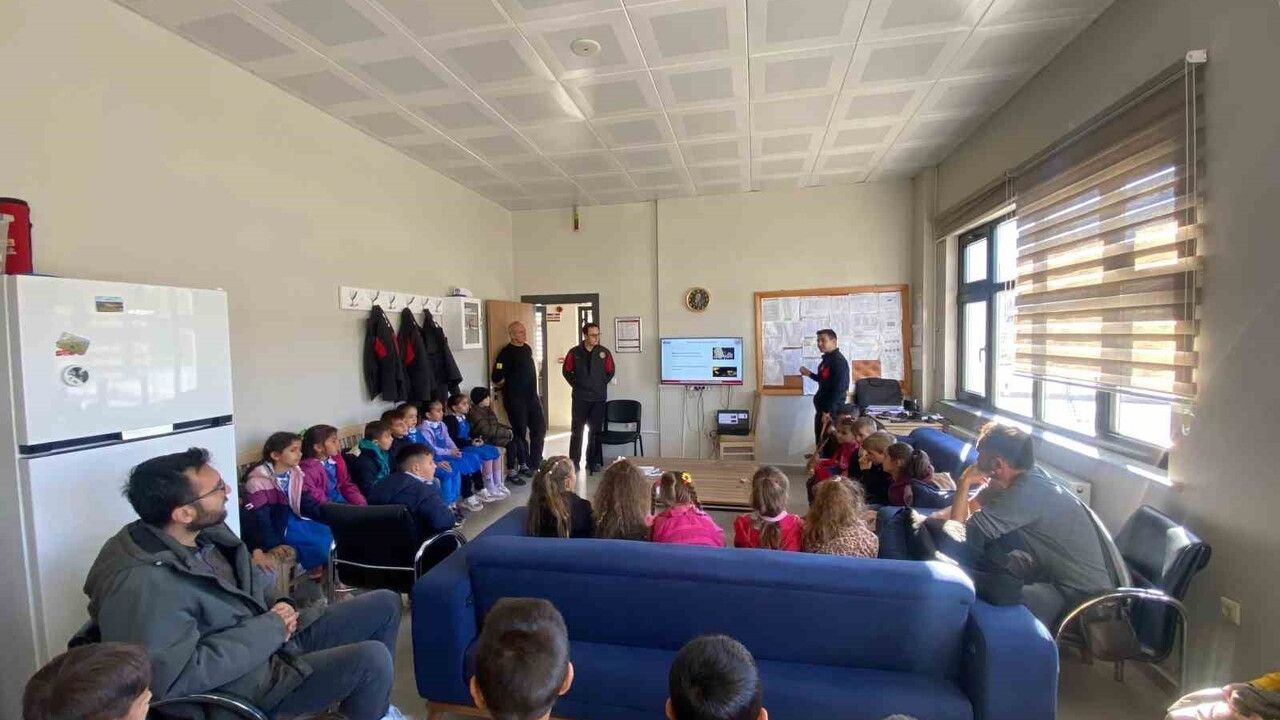 Bozkır'da Birinci Sınıf Öğrencilerine Afet ve Yangın Farkındalığı Eğitimi