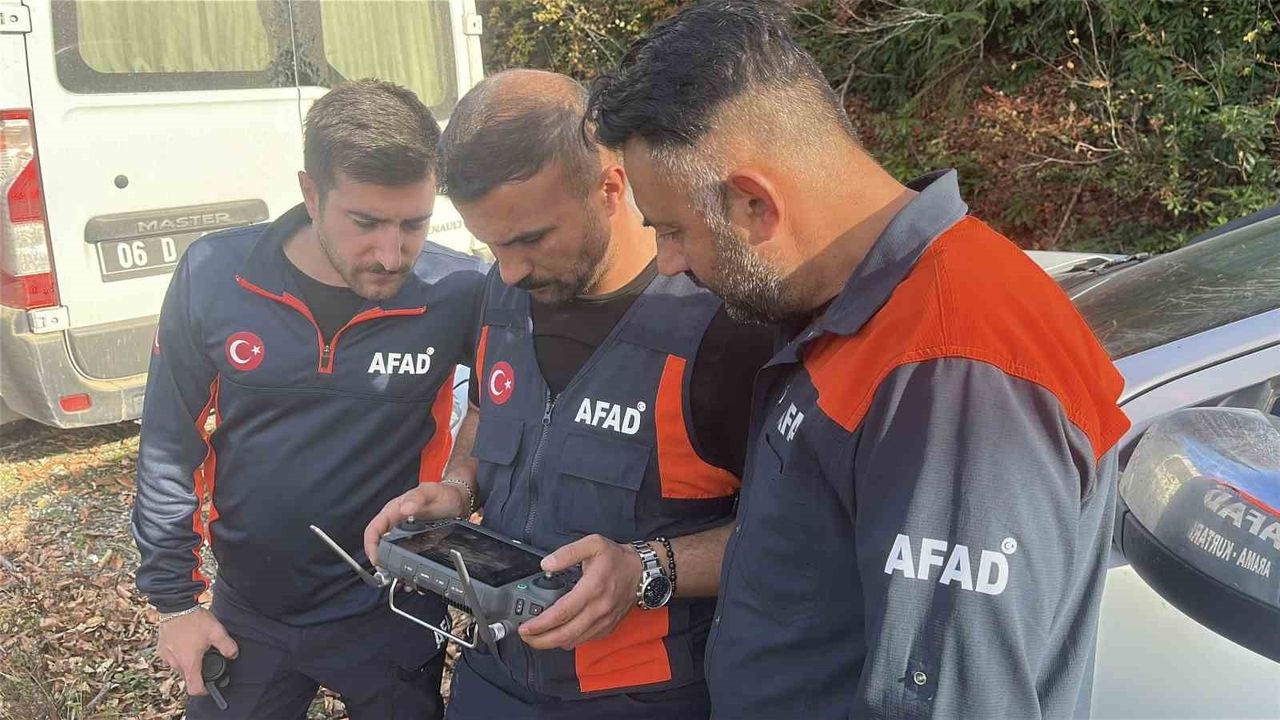 Bozkurt'ta kayıp anne ve oğlu için 'daraltılmış baz çalışması' ile 1 kilometrelik alanda yoğun arama