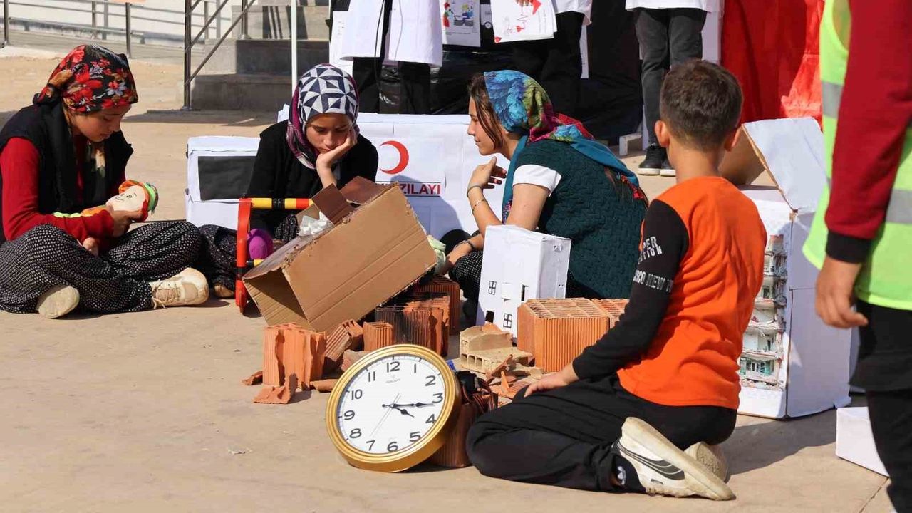 Bozyazı'da Kızılay Haftası Etkinlikleri Coşku ile Gerçekleşti