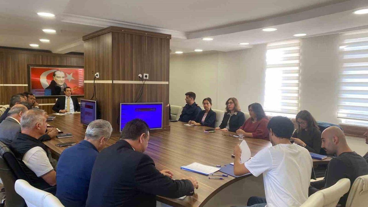 Bozyazı'da Sokak Hayvanları İçin Toplantı Düzenlendi