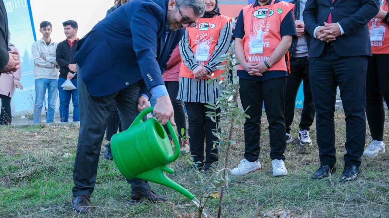 BŞEÜ kampüsüne 150 zeytin fidanı dikildi