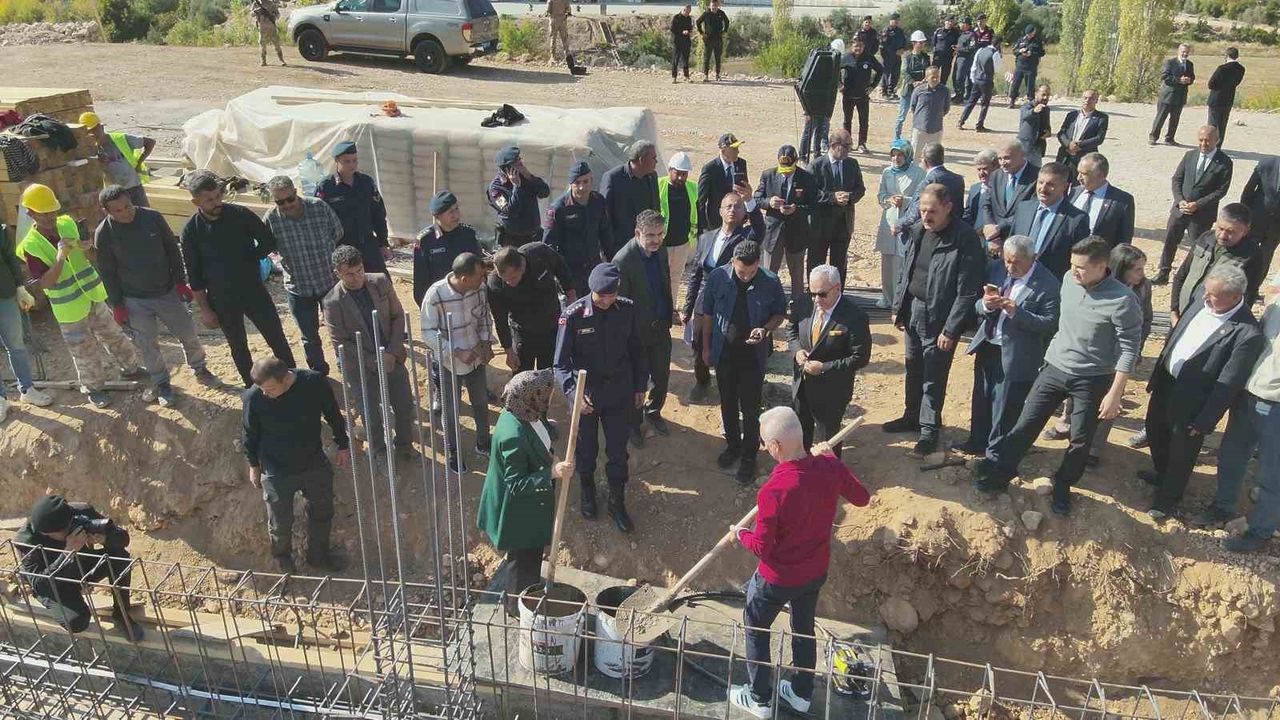 Bucakkışla'da Jandarma Karakolu Temel Atma Töreni Gerçekleşti
