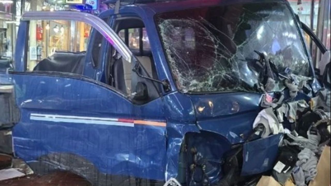 Bucheon'da Jeil Pazarı'na Araç Daldı: 2 Ölü, 18 Yaralı