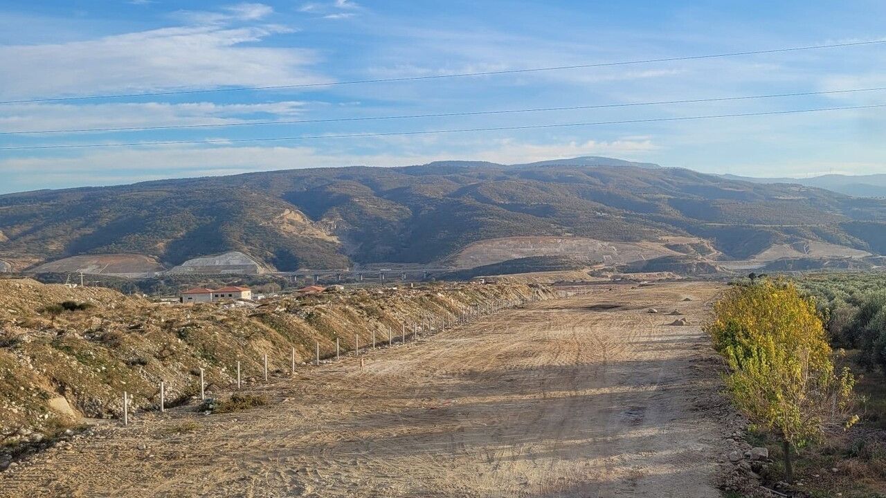 Buharkent'te 2. Etap İlek Bahçesi için toprak analizi yapıldı