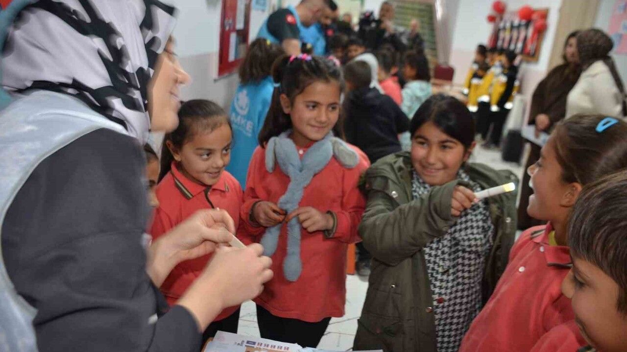 Bulanık’ta “Sağlıklı Çocuk, Sağlıklı Gelecek” projesi Elmakaya’da