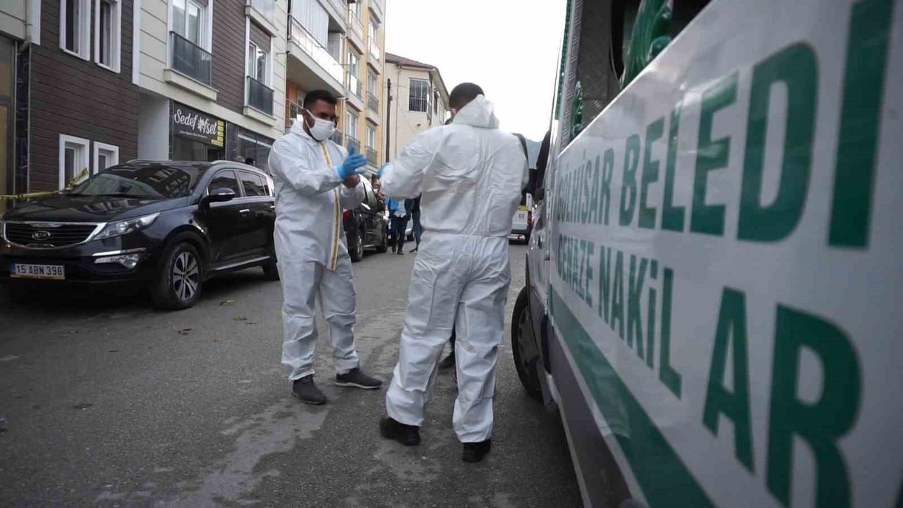 Burdur'da 1 aydır haber alınamayan kadın evinde ölü bulundu