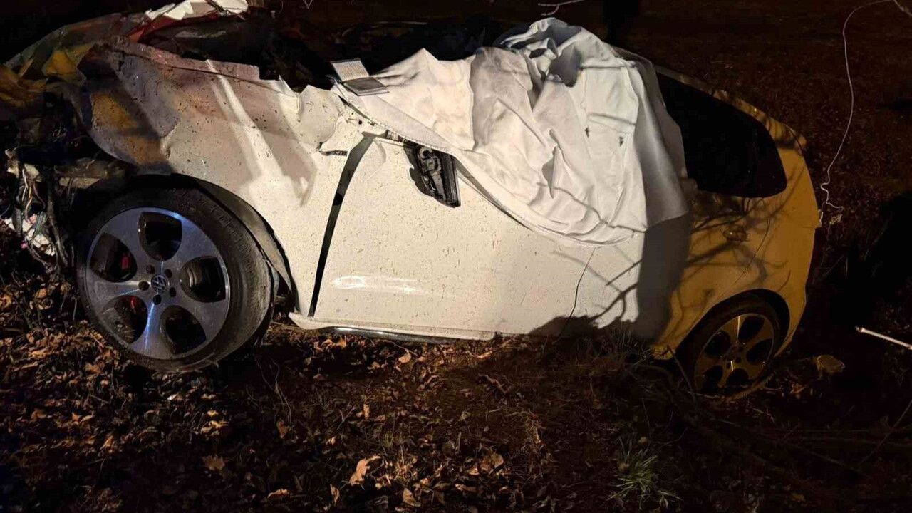 Burdur'da kavşakta çarpışma: 1 ölü, 1 yaralı