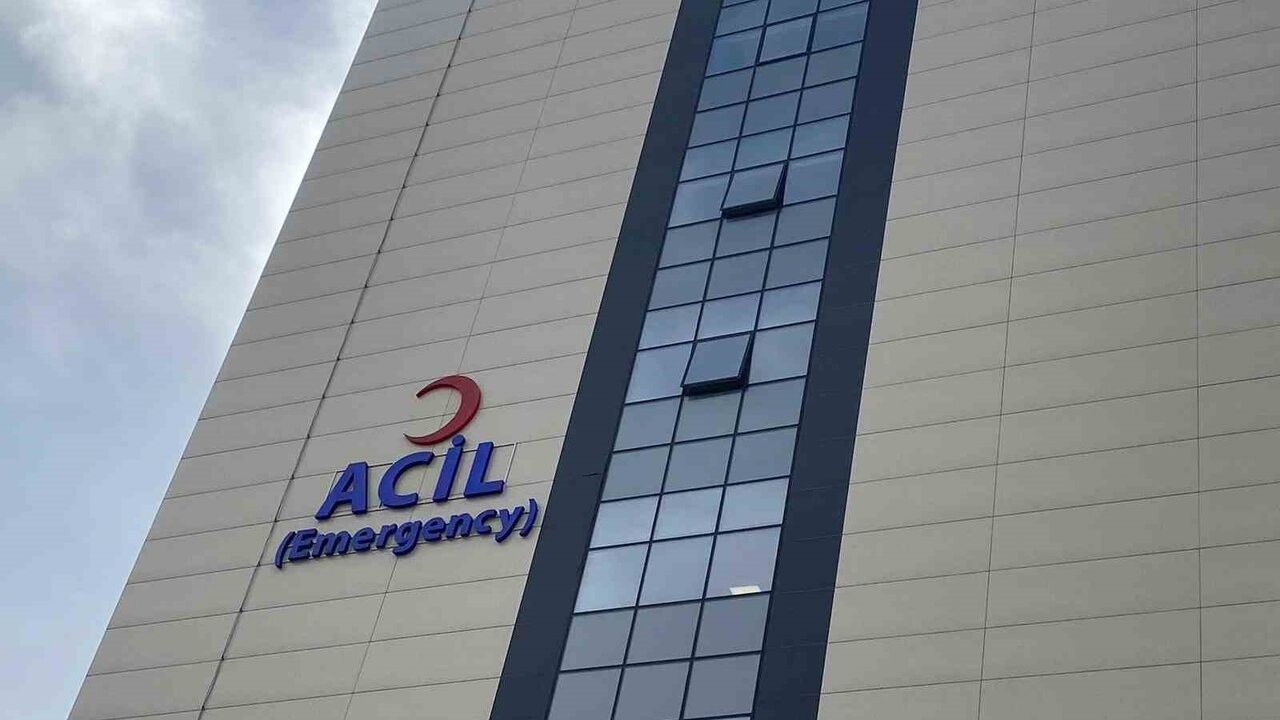 Burdur'da özel okulda yemekten sonra 33 öğrenci ve 1 öğretmen hastanelik oldu