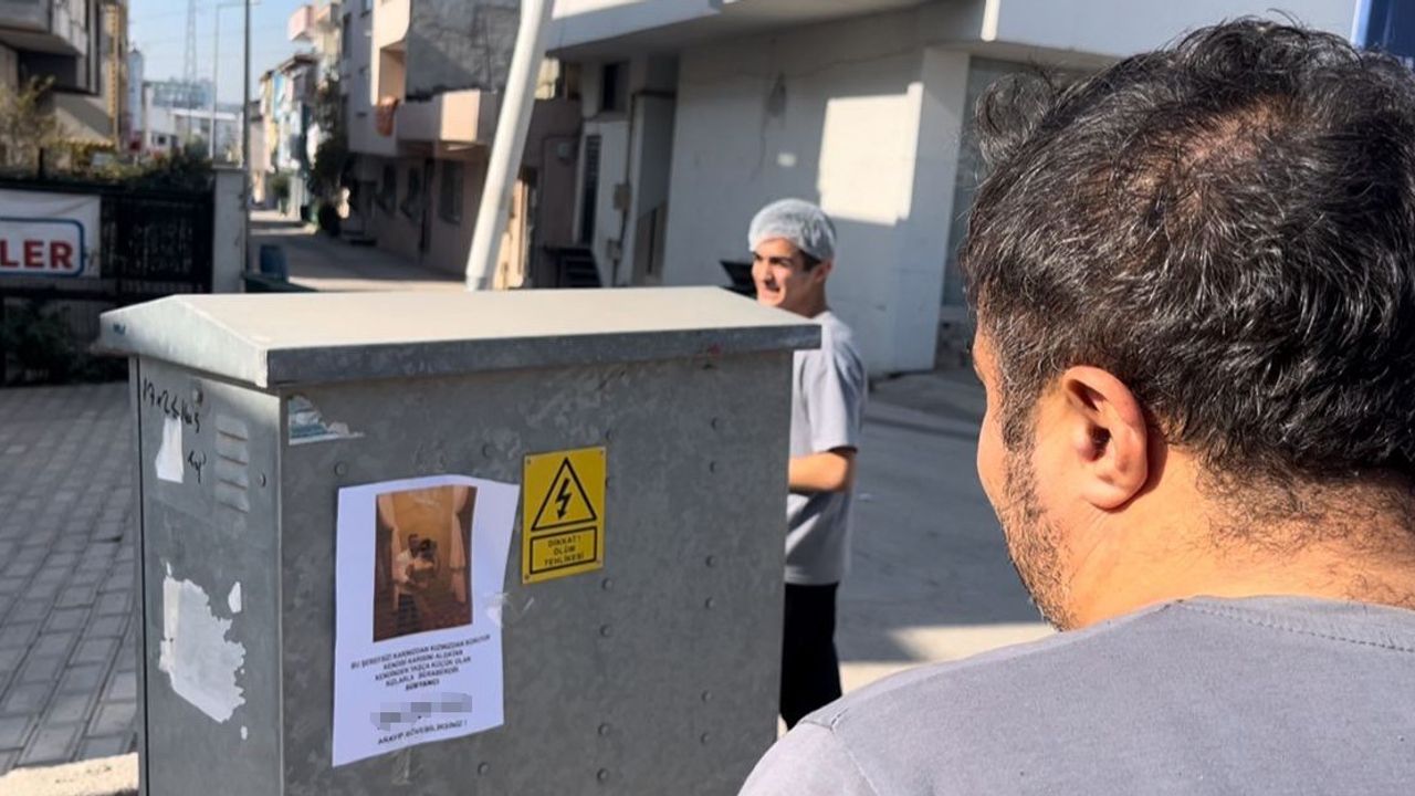 Bursa'da Afiş Krizi: Kızlarınızı Uzak Tutun Uyarısı