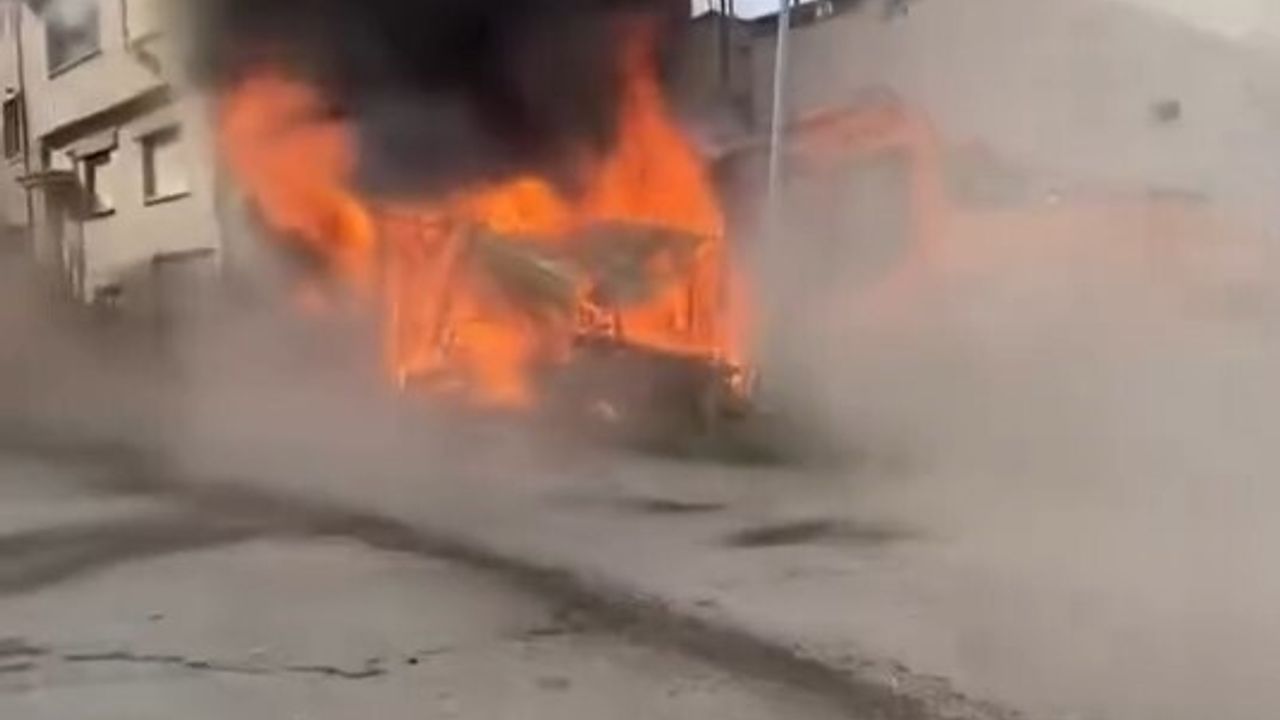 Bursa'da baraka yangını mahalleyi korkuttu