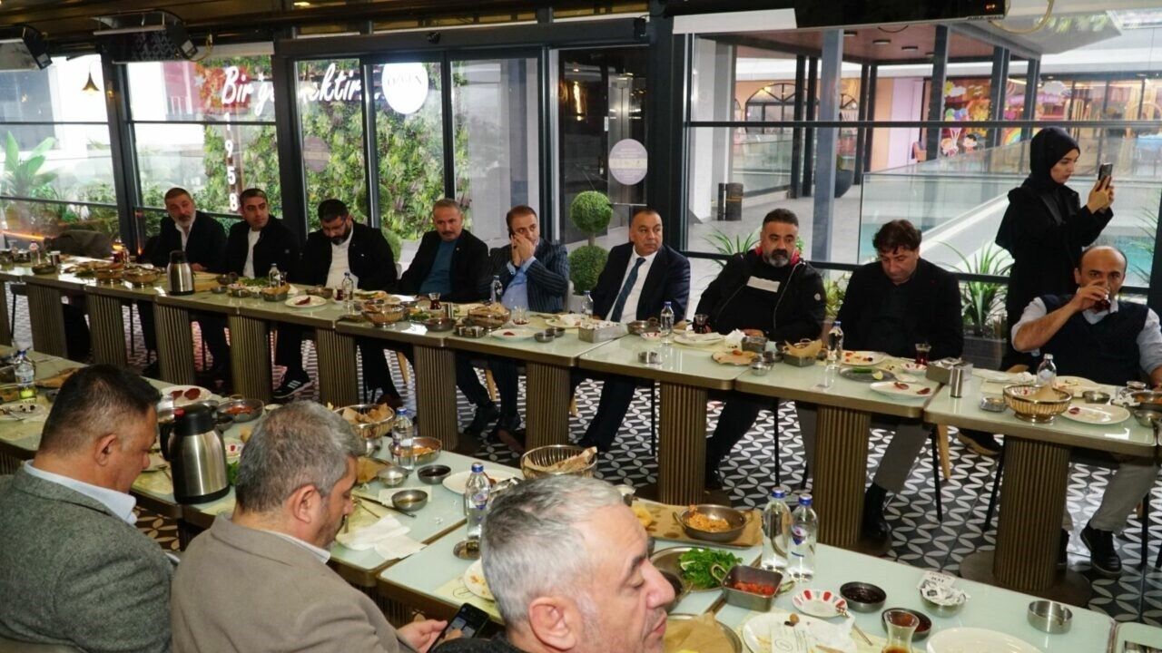 Bursa'da Doğu ve Güneydoğu Derneklerinden Barış Sürecine Destek Çağrısı