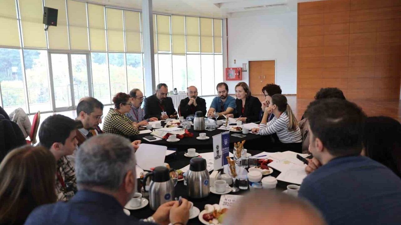 Bursa'da Karagöz Mirası Canlandırılıyor