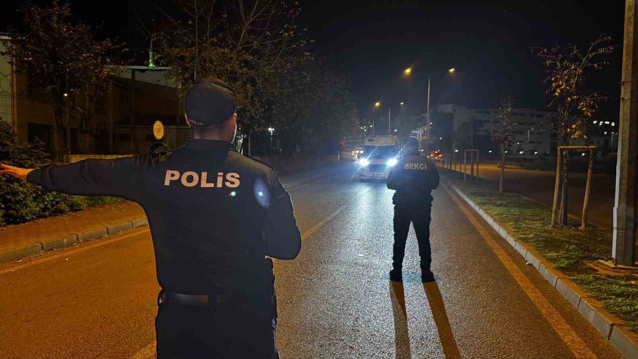 Bursa'da polis ve Gece Kartalları Yıldırım'da huzur denetimi