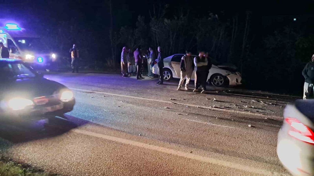 Bursa İznik’te tır ile otomobil çarpıştı: 1 yaralı