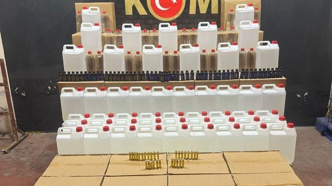 Bursa Nilüfer'de Kaçak Alkol Operasyonu: 1032 Litre Etil Alkol Ele Geçirildi