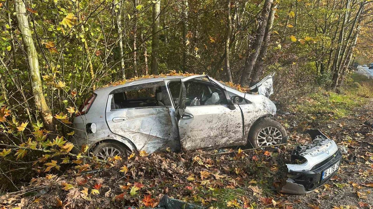 Bursa-Orhaneli Yolu'nda 50 metre arayla iki kaza: Aynı aileden 3 yaralı