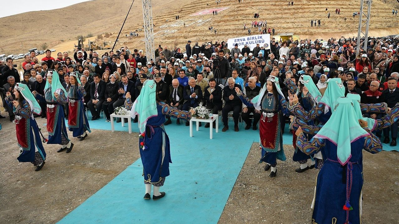 Büyükkılıç: Yeşil Vatan İçin 35 Bin Fidan Bayramhacı’da Toprakla Buluştu