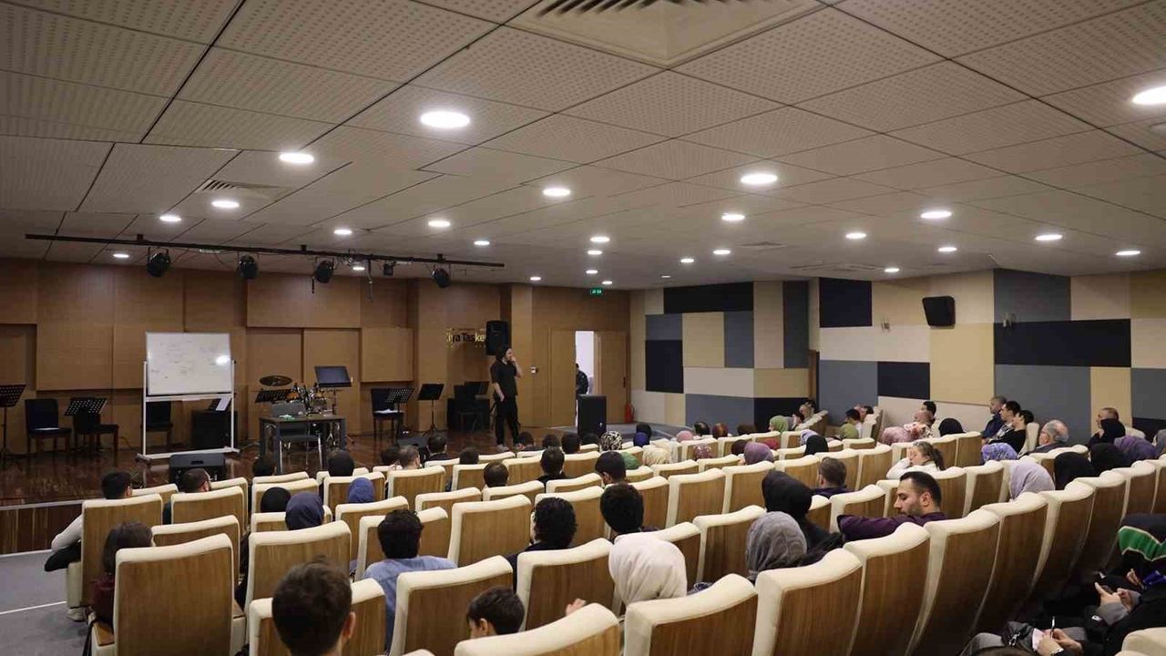 Büyükşehir Akademi'de Kelam Atölyesi: Fikret Çetin ile İman ve Akıl Üzerine