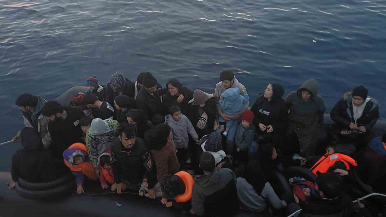 Çanakkale'de 42 Kaçak Göçmen Yakalandı