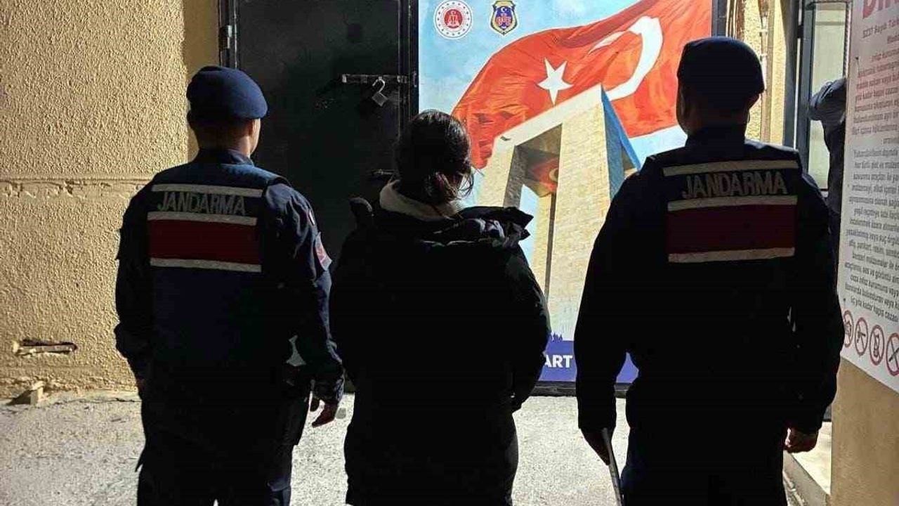 Çanakkale'de Jandarma Operasyonları: 8 Kişi Tutuklandı