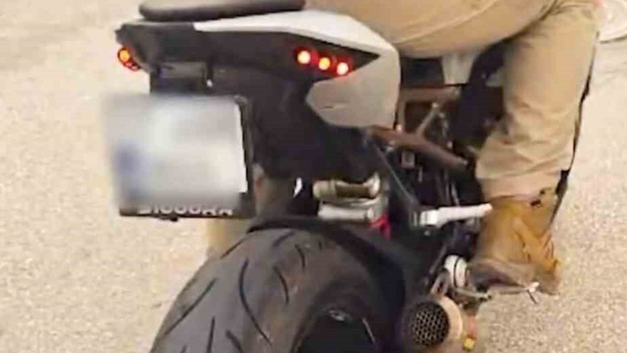 Çanakkale'de yüksek ses ve abartı egzoz denetimi: 28 araca ceza