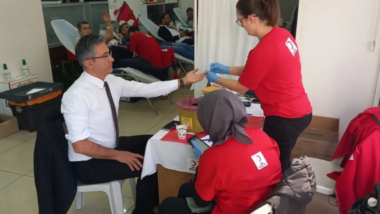 Candan Bağlıyız: Kan Bağışına Büyük Destek