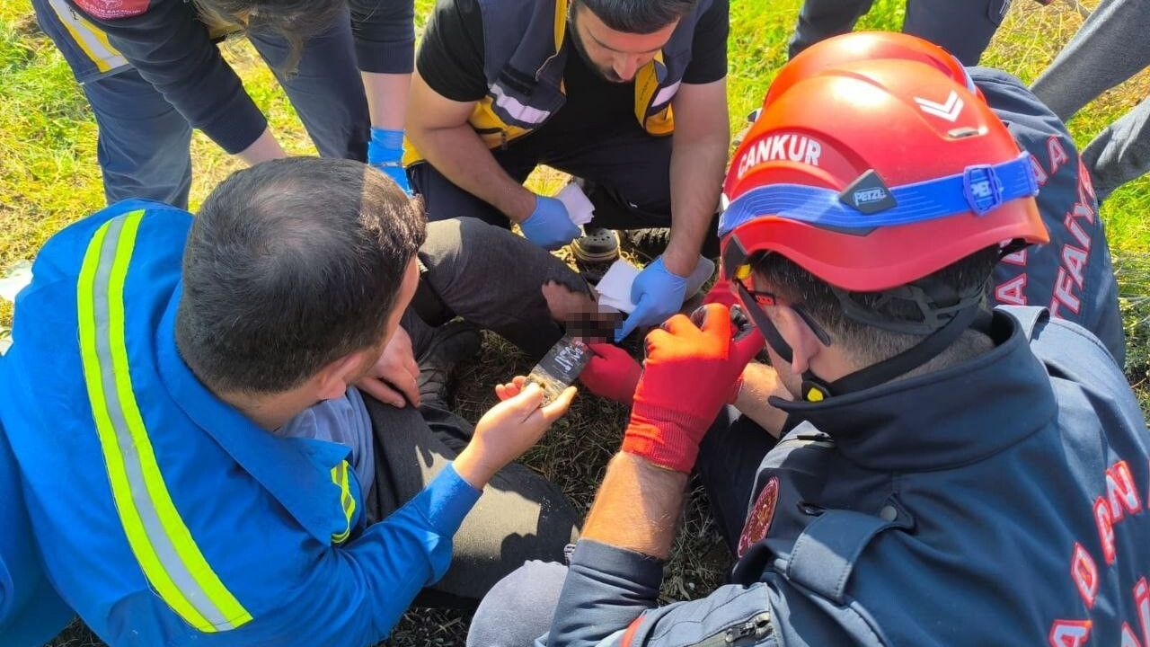 Ceyhan'da motorlu testereye sıkışan kişi itfaiye tarafından kurtarıldı