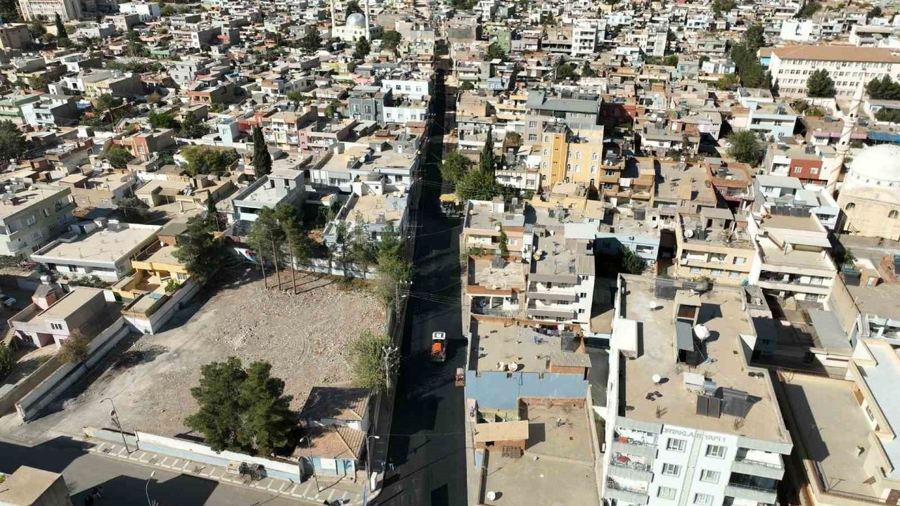 Ceylanpınar’da Asfalt Çalışmaları Devam Ediyor