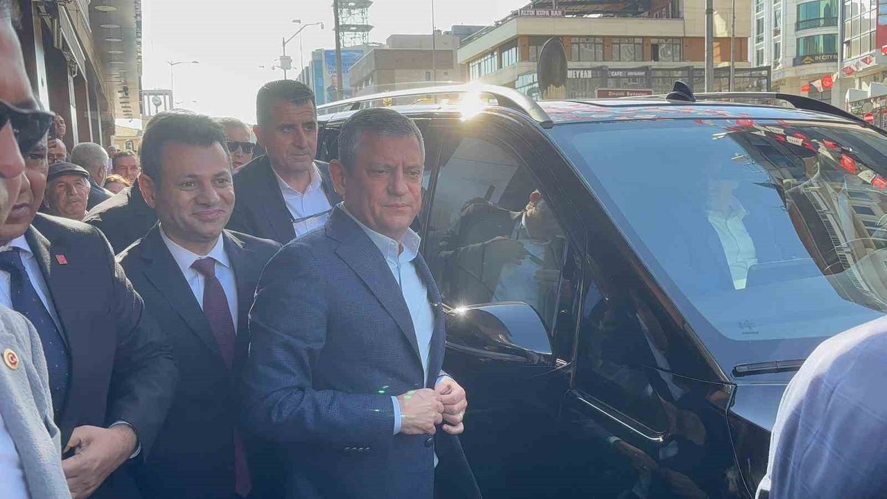 CHP Genel Başkanı Özgür Özel Gaziantep'te: İl Başkanına Hayırlı Olsun Ziyareti