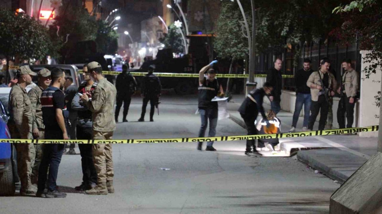 Cizre Adliye Önünde Silahlı Saldırı: Bir Kişi Hayatını Kaybetti