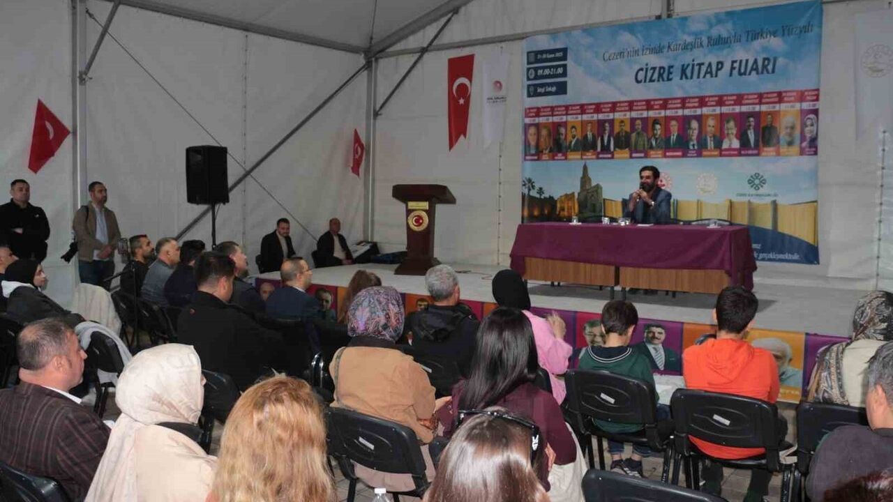 Cizre Kitap Fuarı ikinci günde de yoğun ilgi gördü