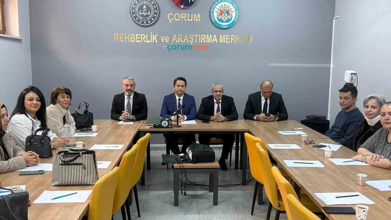Çorum'da 'Güvenli Adımlar Projesi' ile anaokulu velilerine eğitim