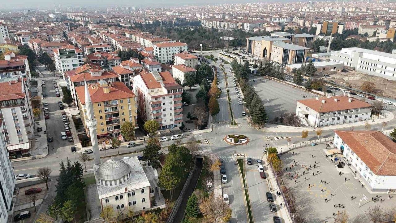 Çorum'da Melikgazi Deresi'nde kapsamlı temizlik ve ıslah çalışması